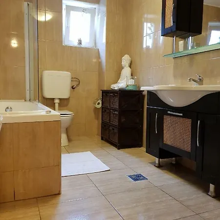 Aida's Apartmán *